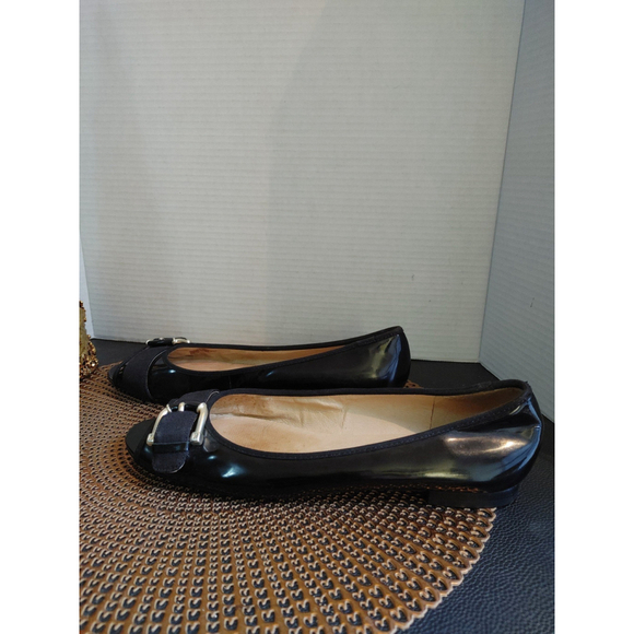 Michael Kors Seaport Flats Size 11M - Picture 2 of 7